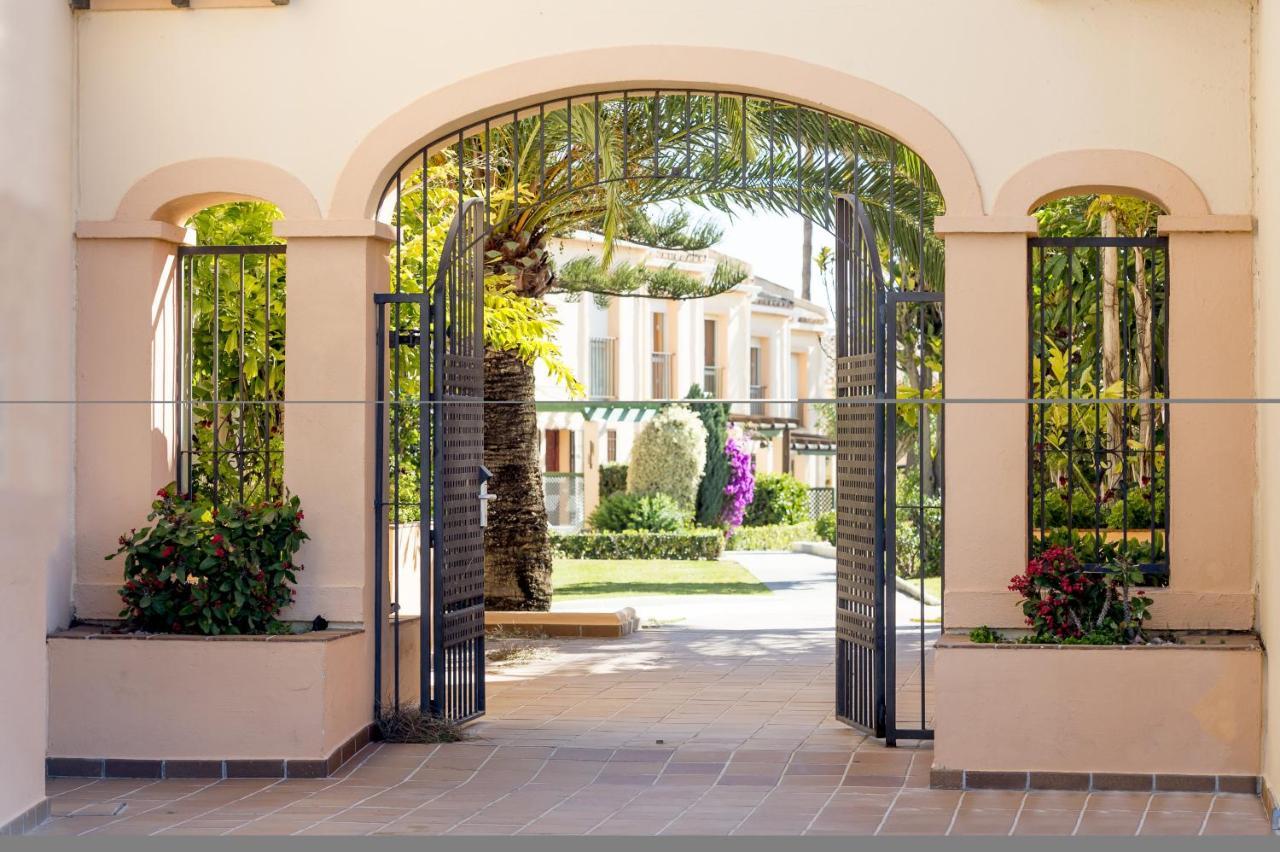 Playa & Beach Apartments Mijas Costa & Fuengirola By Alfresco Stays El Faro Exterior photo